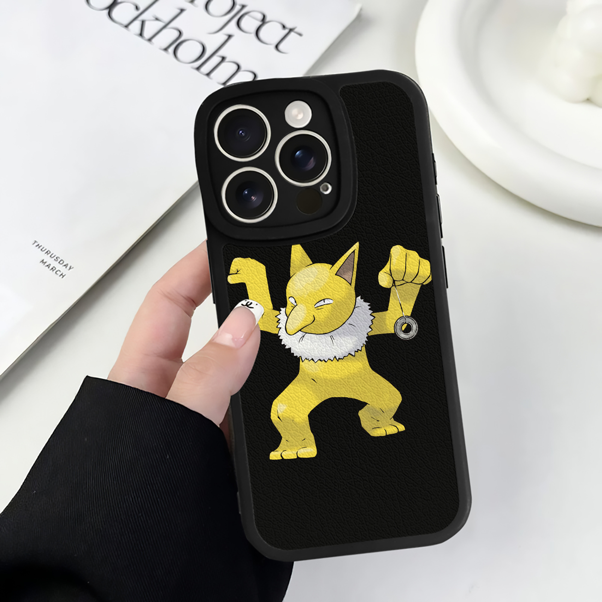 （画像用） ポケットモンスター Pokémon 【iPhone 16シリーズ対応】シリコンスマホケース（レザー調） 材質：シリコン